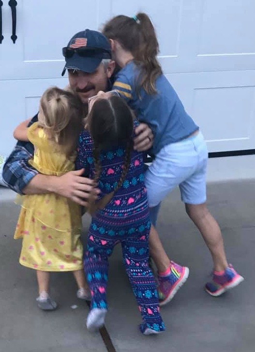 Deployment_Goodbyes_Brett_Czaja_3_Girls
